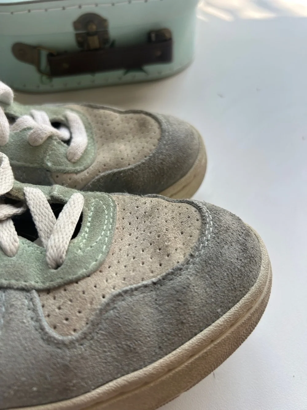 Veja multicolor suede lace up sneakers comfort trainer pastel preppy size US 8